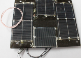Фотографія однієї з п’яти сонячних батарей супутника “PolyITAN-1” з ФЕП на монокристалічному кремнії